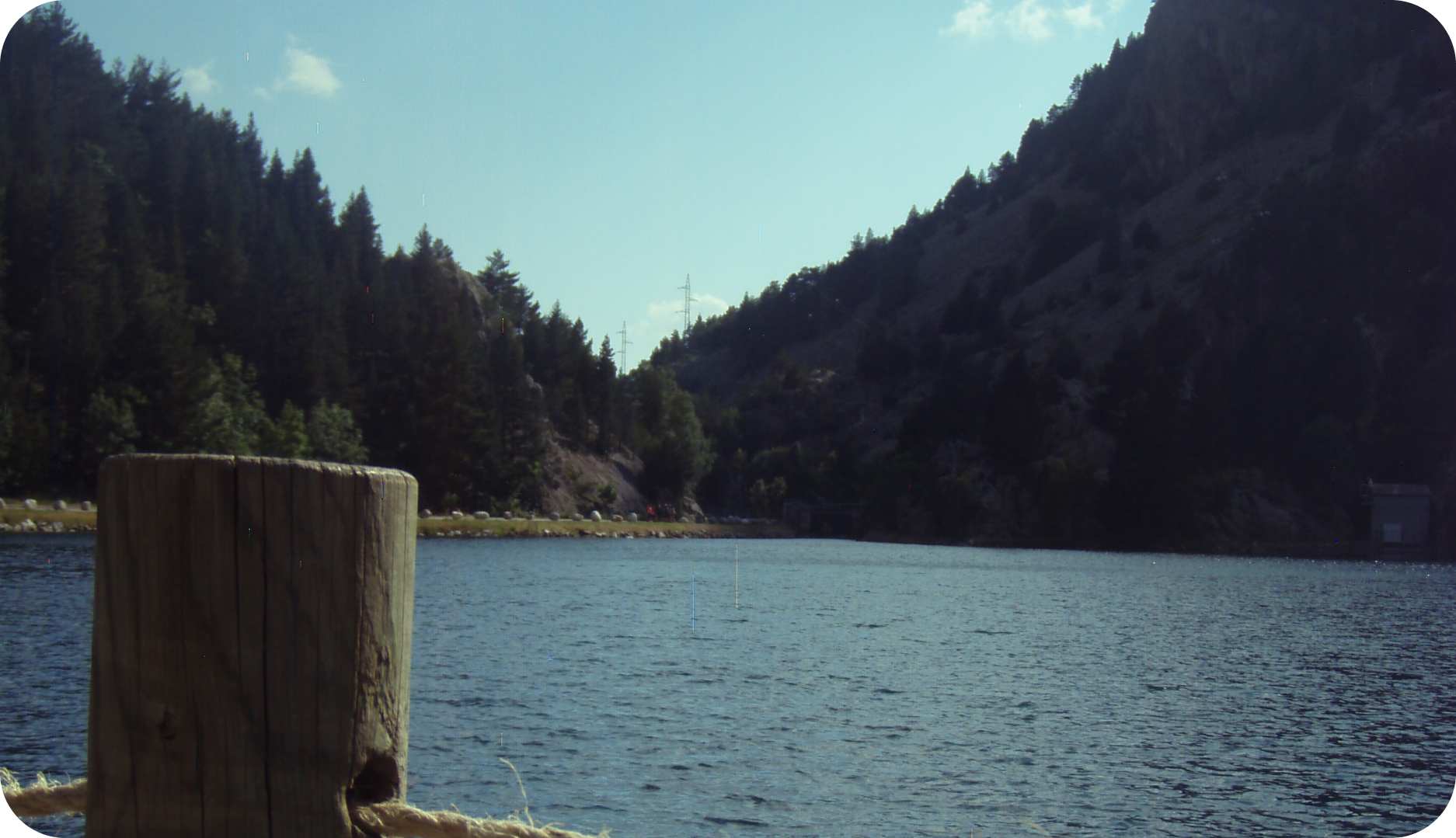 Fotografía de un lago